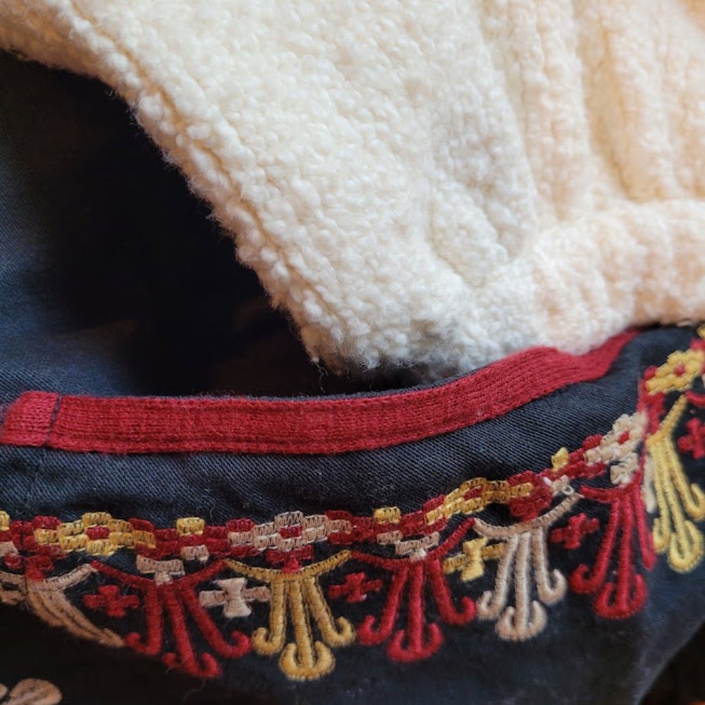 SOLD: Free People Aztec SW Boho Embroidered Two Faced Sold Out Online Oversized - Picture 5 of 16